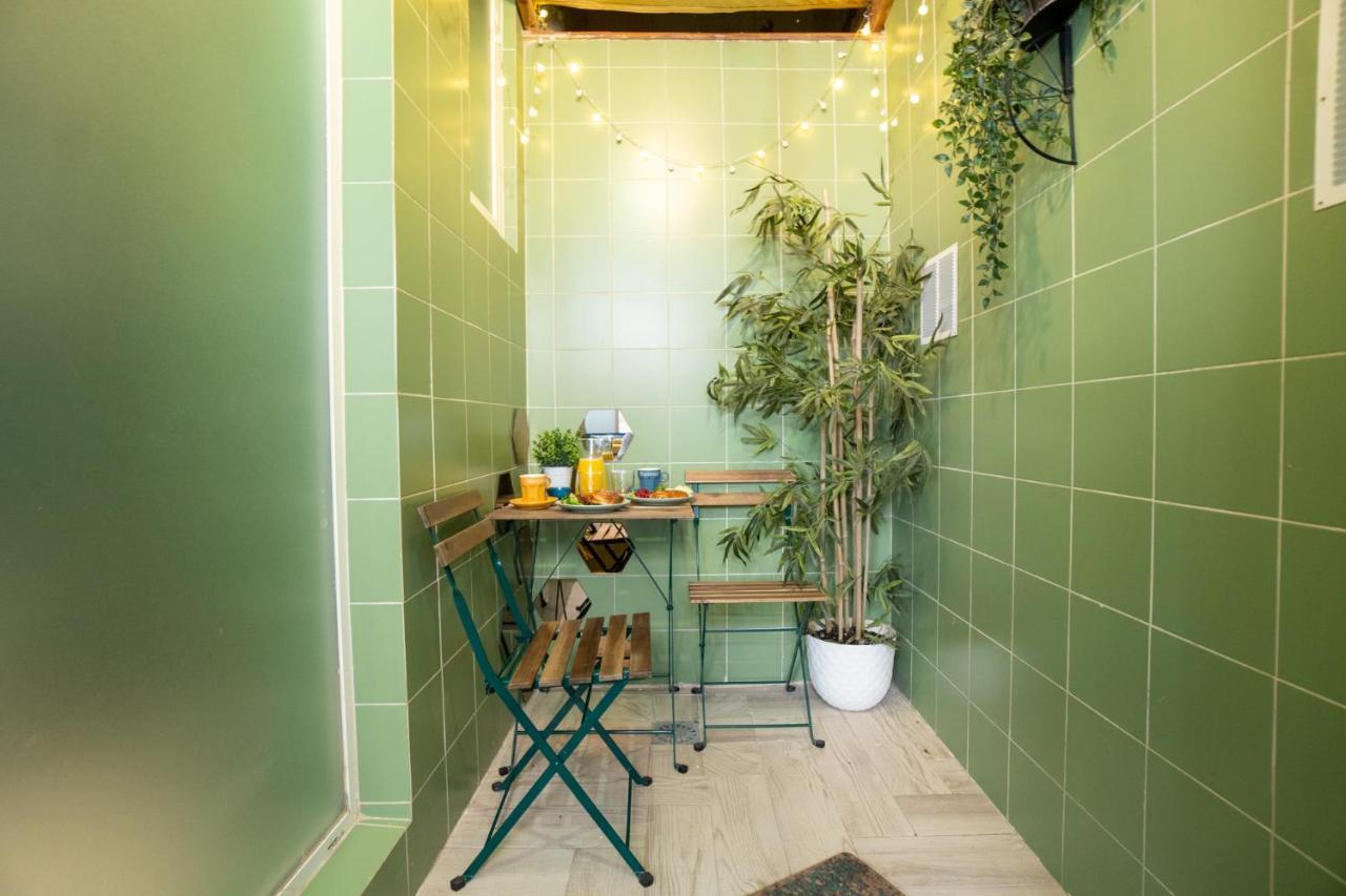 Cozy Apartment Puerta Del Sol & Private Patio Madri Exterior foto